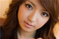 神咲诗织:获得成人广播奖的富士晚报奖。