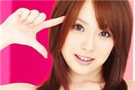 香坂百合：香坂百合是四海公司所属的电影女演员！