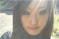 若菜亚衣：清秀脱俗的脸蛋和苗条的身材！