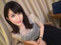 ゆな22岁大学生咖啡厅打工番号：SIRO-3905