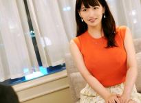 可怜26岁女演员在居酒屋打工番号：259LUXU-1172