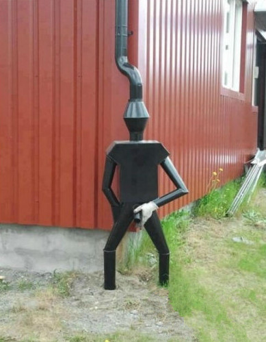 搞笑图片：无节操的水管 随地大小便！.jpg