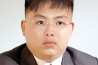 ps恶搞图片：小青年变成朝鲜主席金正三！