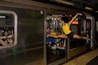 你也可以试着像这样优雅的进地铁!