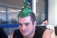 圣诞节标准发型，哥们是用生命在过节啊