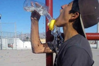 现实是残酷的 广告是美好的