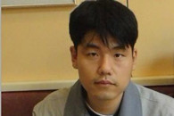 像足了周杰伦 奶茶我只喜欢优乐美。