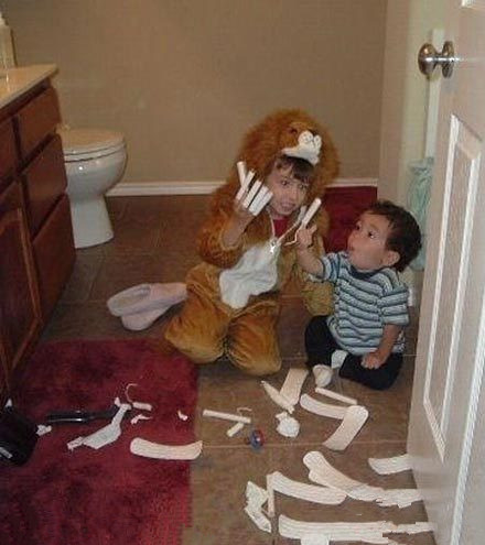 可恶的妈妈 藏了这么多好玩的不拿出来！.jpg