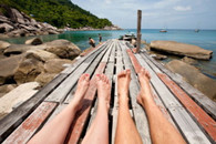 旅游摄影新玩法 Feet First。