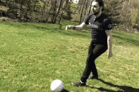 搞笑内涵图：每次上体育课班里总有一两个女生这样!