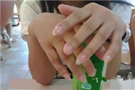 内涵图：这些妹子都被她漂亮的指甲给暴露了