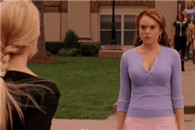 搞笑动态图：事实证明只有性才能吸引别人的注意