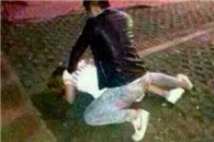 搞笑图片：吃过麻辣烫还想跑！