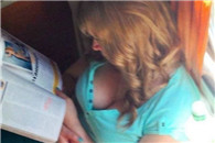 那只独角兽太过亮眼，它一定经历过不堪回首的事情