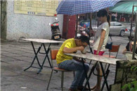 在零下29度的室外泡温泉 这逼装得可以!