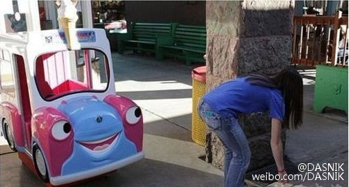 臀魔 不要以为伪装成这样我就认不出你了!