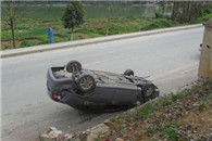 大难不死还有下回 不着急不着急 下回也许可以死!