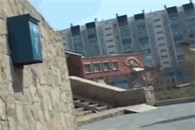 搞笑图吧：酷跑有风险 装逼需谨慎