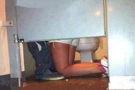 内涵图片：七夕节 她向他求婚了 当我还相信爱情的时候 天还是蓝的。