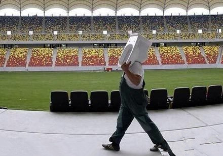 马里奥 下水道工人 你扛个马桶干啥！.jpg