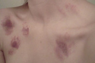 这才是真爱 妹子你真是爱得太深。