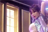 邪恶动态图：女神闪亮登场!认识吗?