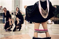 内涵图片：最无节操的毕业照 看妹子们陶醉的表情 无法直视啊