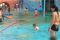 内涵图片：你这么轻浮 我们还能不能一起愉快的游泳了!