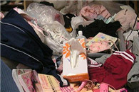 看看女孩子们平日里的房间 第二张图发现不明物体