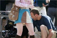 妹子好像侧漏了 姨妈驾到 没感觉到吗?