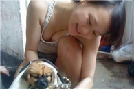 邻家姐姐好有爱心，我喜欢这样的美女