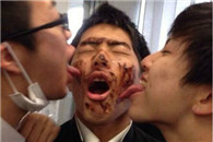 内涵图片：熊孩子抢镜的绝招 哈哈哈!