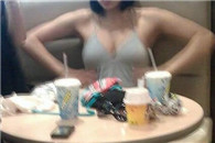 内涵图：妹子你这纹身的图案真好看