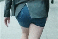 搞笑动态图片：都把手放下来 在我装逼的时候不要抢我风头