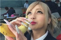 美少女教你如何优雅的吃香蕉，一定要成为一个优雅的妹子哦