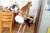 现在把那姑娘交给你 你会亲吗?