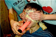 先让你放松警惕 下次就换真家伙了!