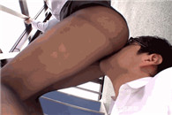 Gif搞笑动态图：要是放屁了怎么办?