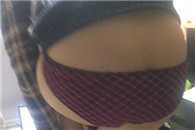 有这样一个弟弟，转拍姐姐换衣服的是照片发到网上！