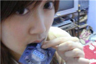 社会百态图库:姑娘别浪费 来我们把它用了