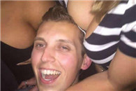 人生赢家：一对豪乳