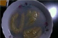 香蕉冰糖水女朋以说可以治咳嗽好害怕不知道是不是从厕所端出来的。