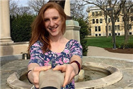 又一个自拍装逼神器问世了，单身汪们不入手还等什么呢!