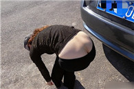 每当看到一个美女和她的男朋友的时候就是这个感觉！