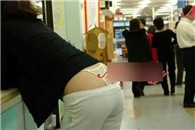 邪恶帮内涵图：哎哟姑娘你这裤子还能再低一点吗！