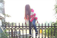 破处图片：美女我真替你担心啊这要是万一。