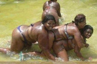 邪恶图片：这是一群多么敬业的Coser呀!