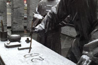 2B青年无处不在 为啥要折磨古人。