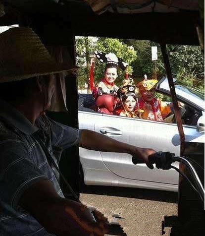 弱爆了 现在都流行玩穿越。.jpg