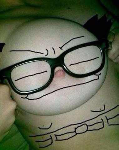 朋友趁老婆熟睡之际 乱涂画牙 喜欢转走。.jpg